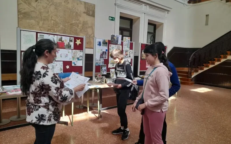 Entrega de premios concurso jóvenes científicos 22/23